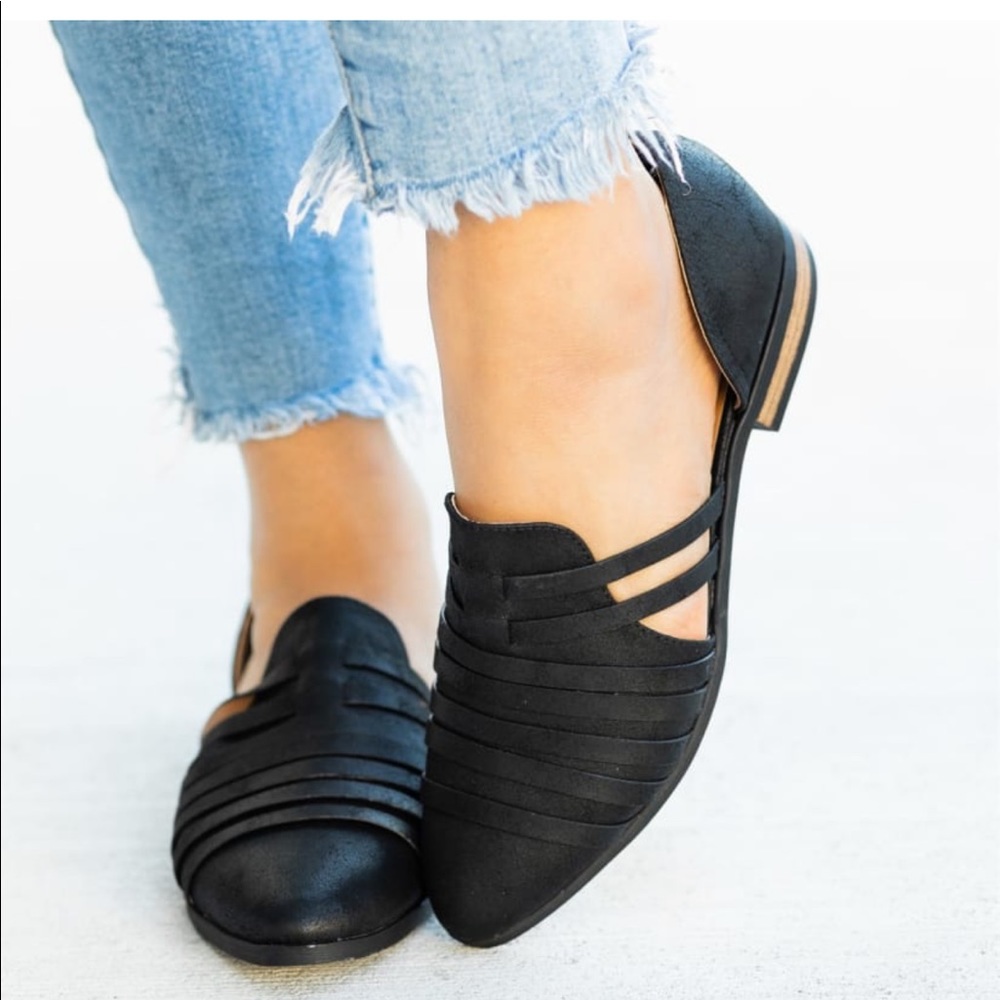 😍 Strappy Woven Almond Toe Flats - Picture 6 of 7